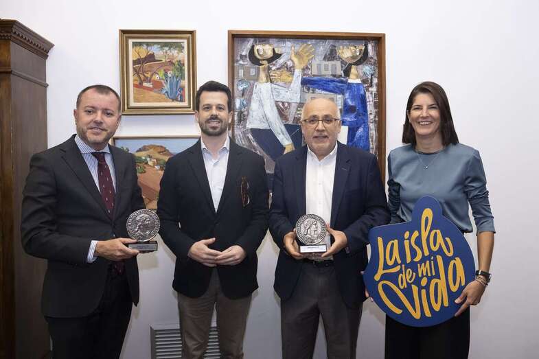 Entrega de los premios al Cabildo/TA.